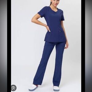 Cherokee infinity scrub set